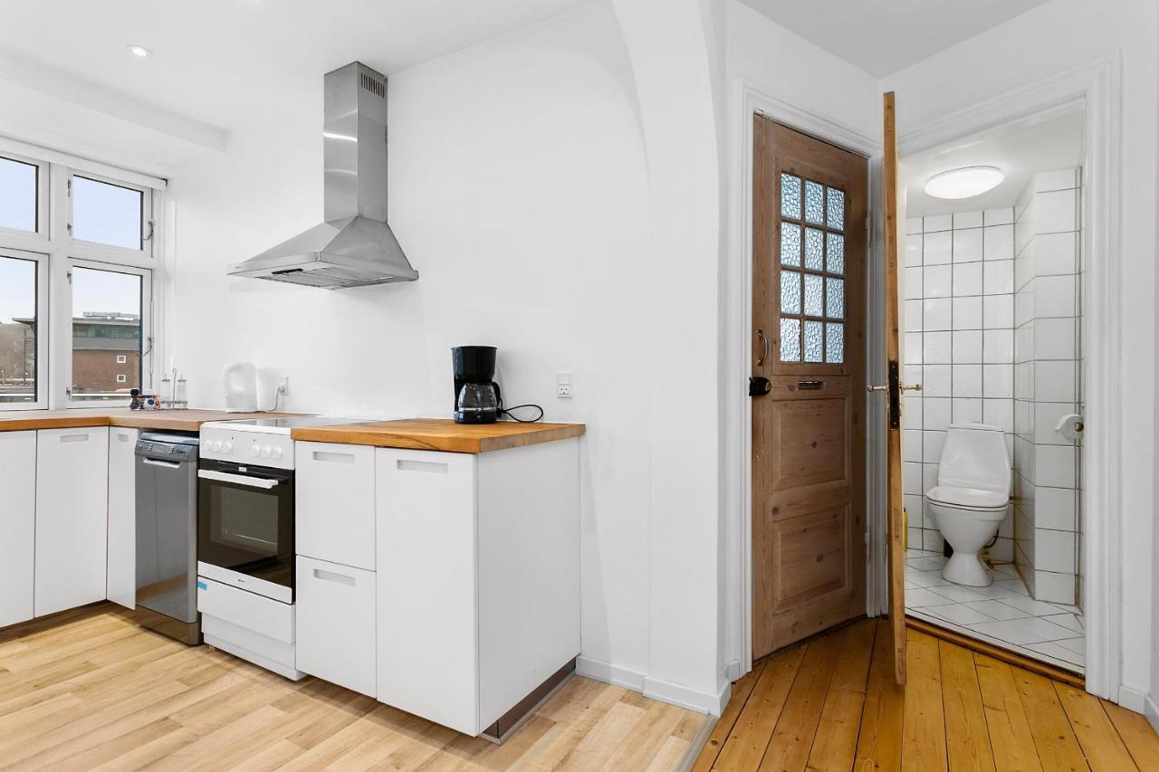 Aday - Apartment Suite Aalborg Center Exterior foto